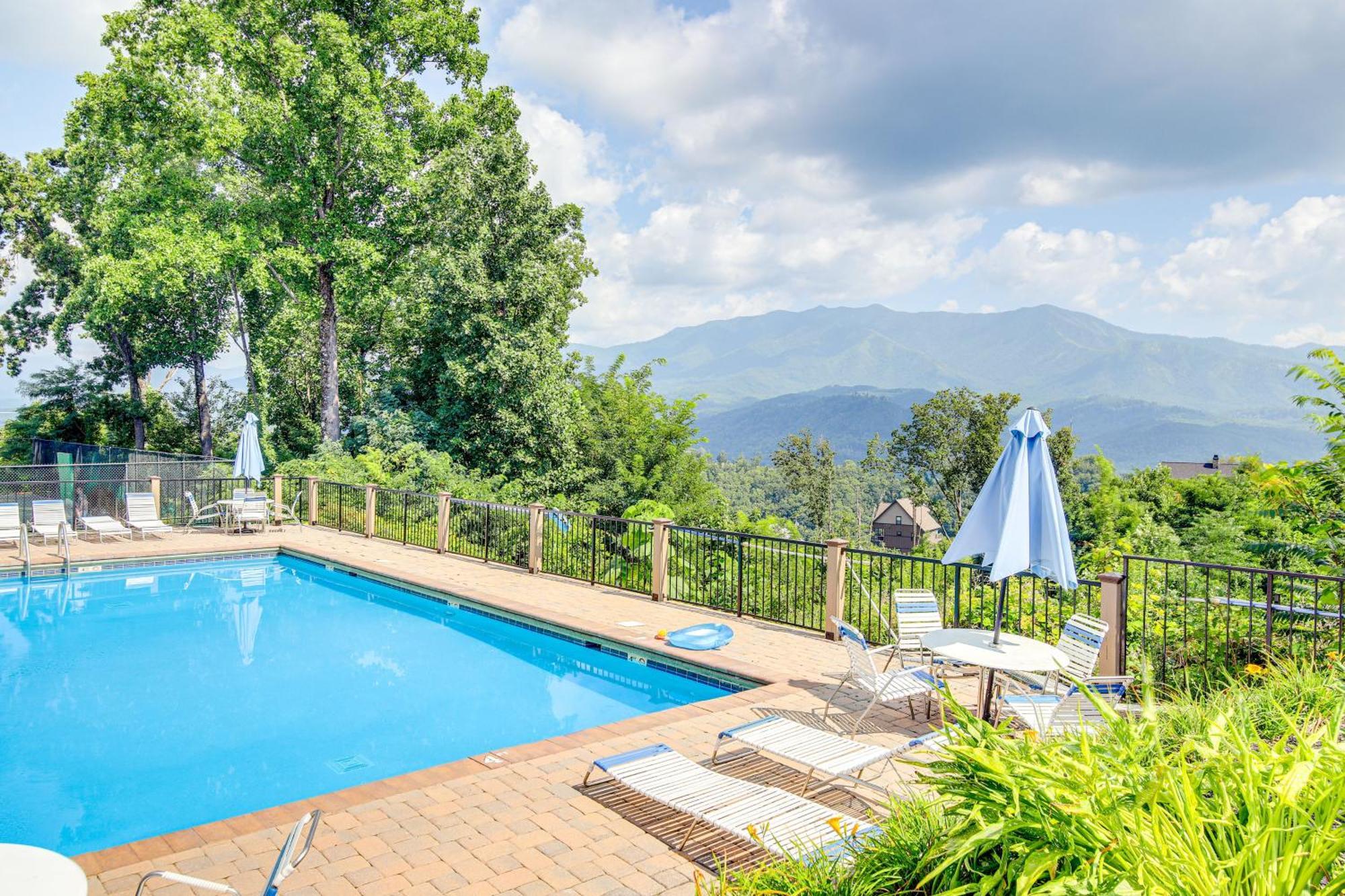 Gatlinburg Vacation Rental Balcony With Hot Tub! Eksteriør bilde
